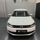 VW - VolksWagen JETTA Comfortline 2.0 Flex 8V 4p Tipt. 2013-0