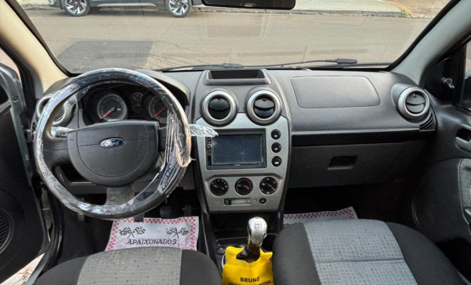 Ford Fiesta Sed. 1.6 8V Flex 4p 2012 Flex-6