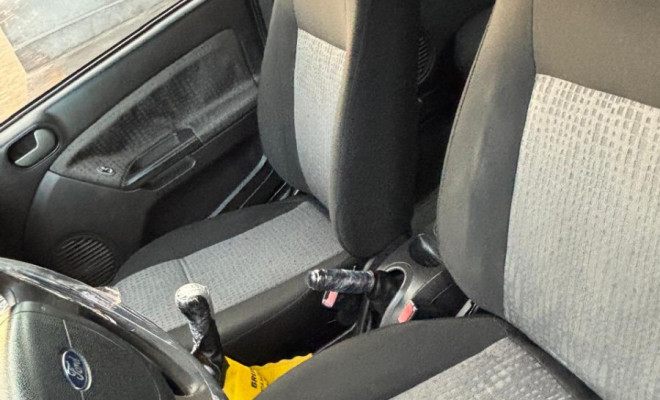Ford Fiesta Sed. 1.6 8V Flex 4p 2012 Flex-8