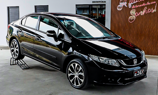 Honda Civic Sedan LXR 2.0 Flexone 16V Aut. 4p 2015 Flex