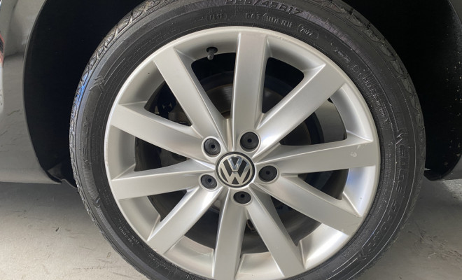 VW - VolksWagen JETTA Variant 2.5 20V 170cv Tiptronic 2011 Gasolina-8