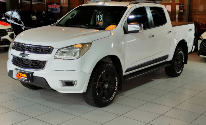 GM - Chevrolet S10 Pick-Up LT 2.8 TDI 4x4 CD Diesel Aut 2013 Diesel-0