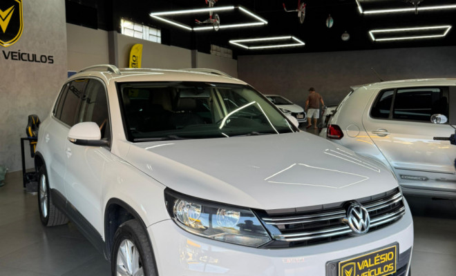 VW - VolksWagen TIGUAN 2.0 TSI 16V 200cv Tiptronic 5p 2013 Gasolina