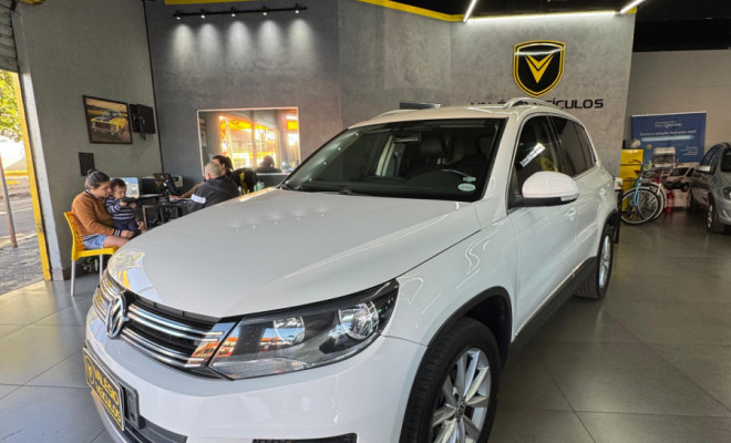 VW - VolksWagen TIGUAN 2.0 TSI 16V 200cv Tiptronic 5p 2013 Gasolina-0