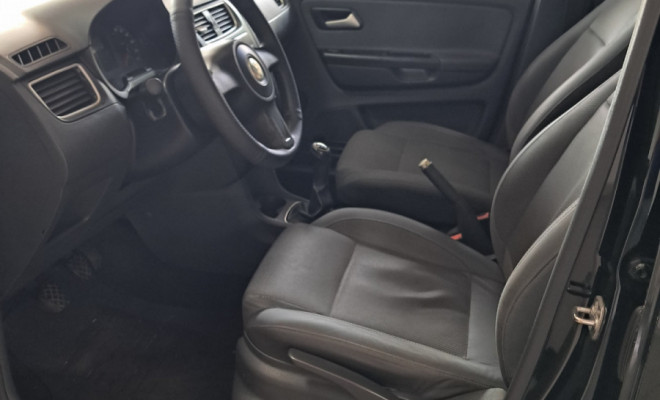 VW - VolksWagen Fox 1.0 Mi Total Flex 8V 5p 2012 Flex-7