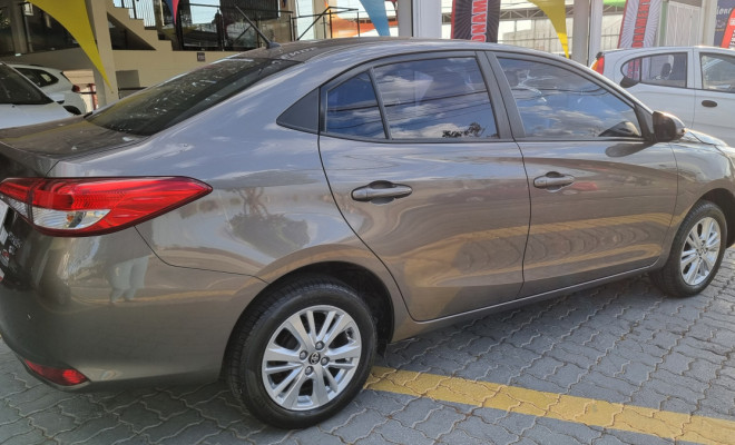 Toyota YARIS XL Sedan 1.5 Flex 16V 4p Aut. 2019 Flex-4