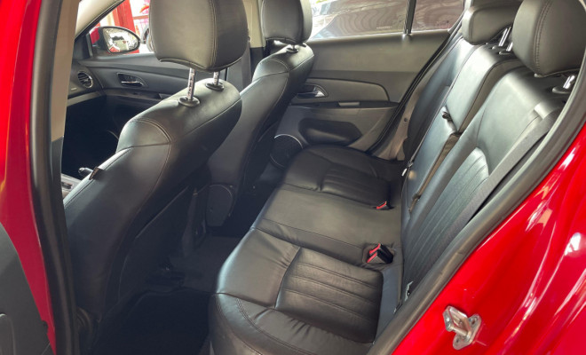 GM - Chevrolet CRUZE HB Sport LT 1.8 16V FlexP. 5p Aut 2014 Flex-9