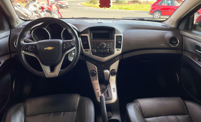 GM - Chevrolet CRUZE HB Sport LT 1.8 16V FlexP. 5p Aut 2014 Flex-8