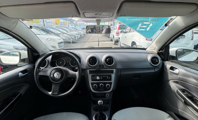 VW - VolksWagen Gol (novo) 1.0 Mi Total Flex 8V 4p 2013 Flex-8