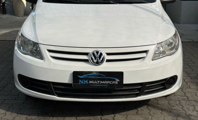 VW - VolksWagen Gol (novo) 1.0 Mi Total Flex 8V 4p 2013 Flex