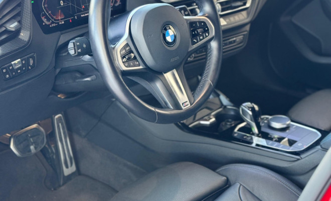BMW 118i M Sport 1.5 TB 12V Aut. 5p 2024 Gasolina-8