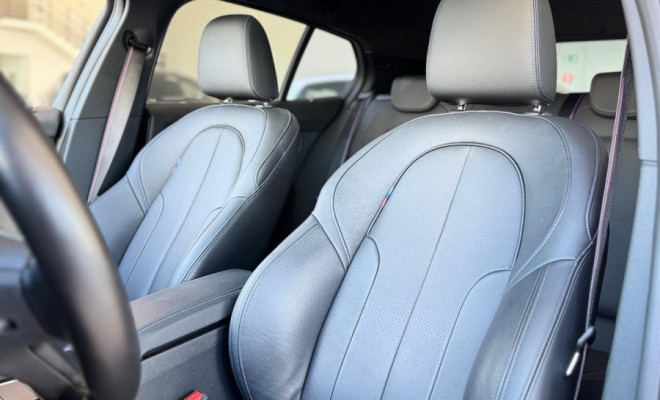 BMW 118i M Sport 1.5 TB 12V Aut. 5p 2024 Gasolina-13