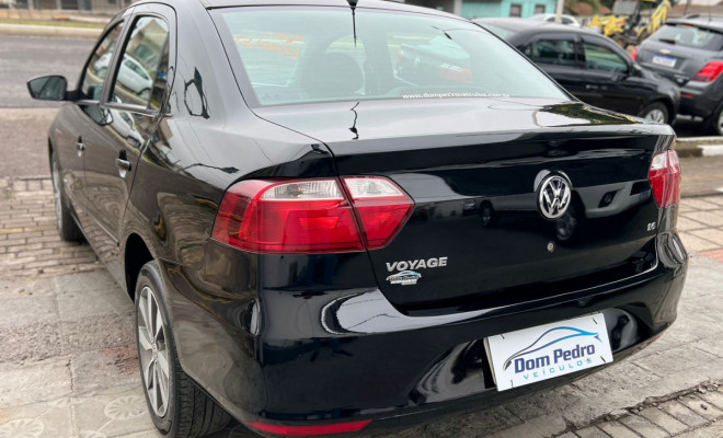 VW - VolksWagen VOYAGE 1.6/1.6 City  Mi Total Flex 8V 4p 2013 Flex-4