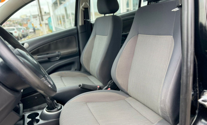 VW - VolksWagen VOYAGE 1.6/1.6 City  Mi Total Flex 8V 4p 2013 Flex-8