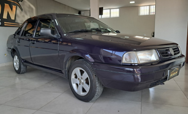 VW - VolksWagen Santana 1.8 Mi 1996 Gasolina-1