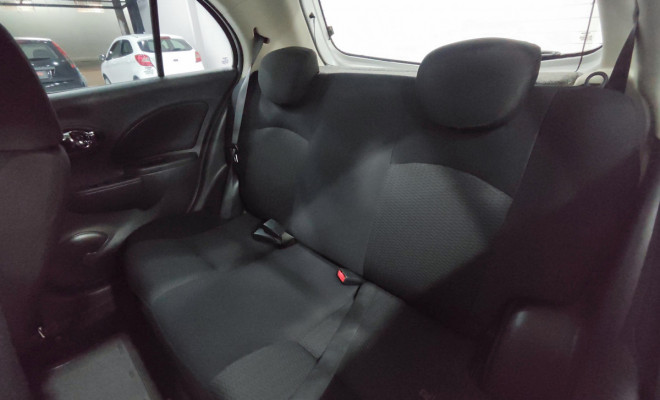 Nissan MARCH SV 1.6 16V Flex Fuel 2013 Flex-9
