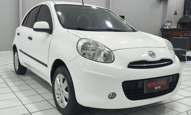 Nissan MARCH SV 1.6 16V Flex Fuel 2013 Flex