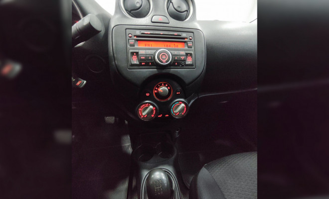 Nissan MARCH SV 1.6 16V Flex Fuel 2013 Flex-8