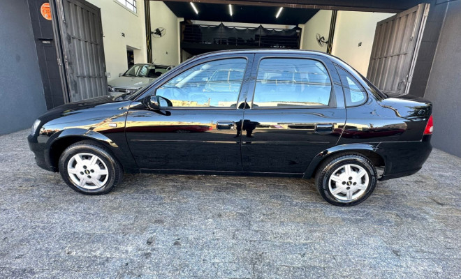 GM - Chevrolet Classic Life/LS 1.0 VHC FlexP. 4p 2013 Flex-9