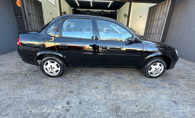 GM - Chevrolet Classic Life/LS 1.0 VHC FlexP. 4p 2013 Flex-10