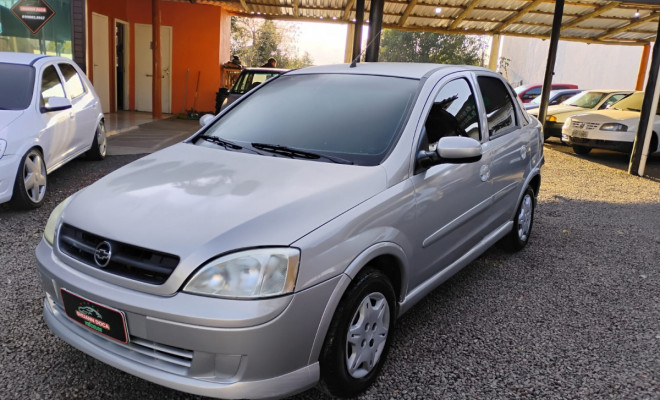 GM - Chevrolet Corsa Sedan 1.0 MPFI 8V 71cv 4p 2004 Gasolina-0