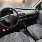 GM - Chevrolet Corsa Sedan 1.0 MPFI 8V 71cv 4p 2004 Gasolina-3