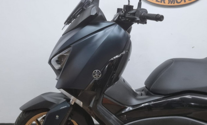 YAMAHA XMAX 250 ABS 2024 Gasolina-6