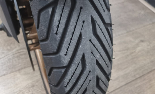 YAMAHA XMAX 250 ABS 2024 Gasolina-13