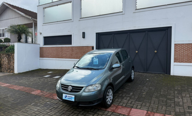 VW - VolksWagen Fox Plus 1.6Mi/ 1.6Mi Total Flex 8V 4p 2009 Flex-1