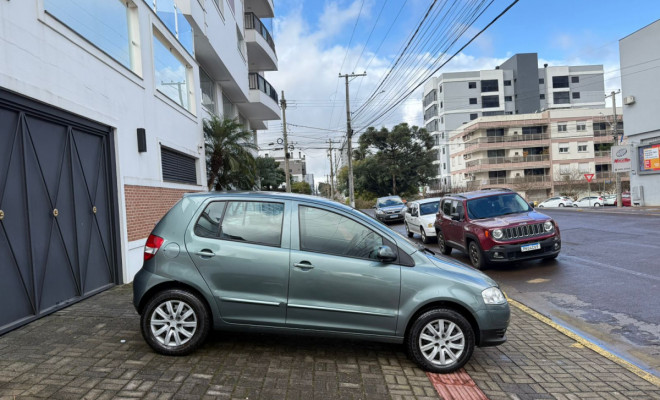 VW - VolksWagen Fox Plus 1.6Mi/ 1.6Mi Total Flex 8V 4p 2009 Flex-2