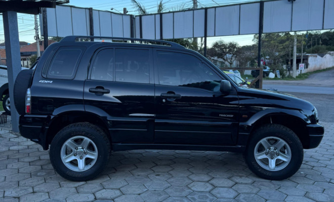 GM - Chevrolet TRACKER 2.0 16v 128cv MPFI 4x4 5p 2009 Gasolina-7