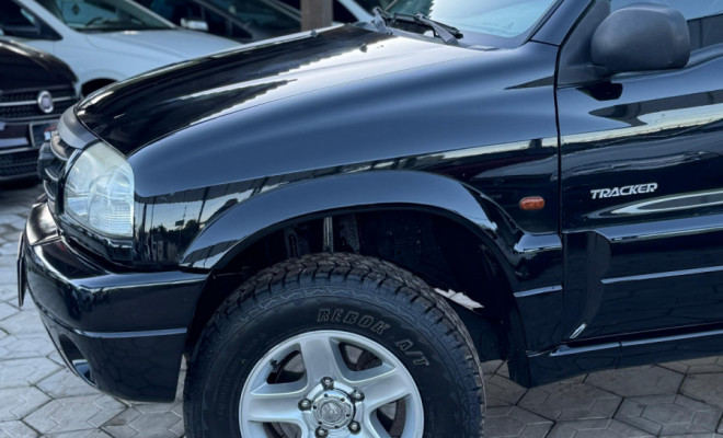 GM - Chevrolet TRACKER 2.0 16v 128cv MPFI 4x4 5p 2009 Gasolina-0