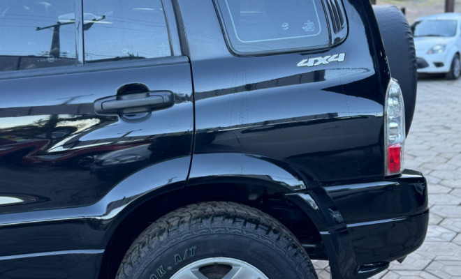 GM - Chevrolet TRACKER 2.0 16v 128cv MPFI 4x4 5p 2009 Gasolina-3