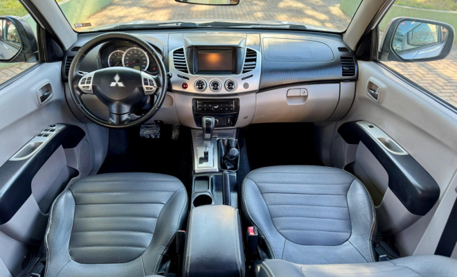 Mitsubishi L200 Triton HPE 3.2 CD TB Int.Diesel Aut 2014 Diesel-5