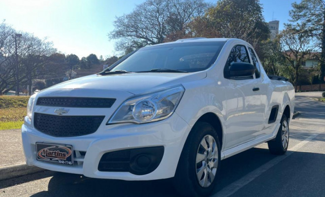 GM - Chevrolet MONTANA LS 1.4 8V 2p 2018 Flex-8