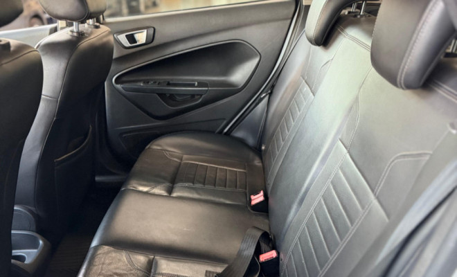 Ford Fiesta HA 1.6 SE 2015 Flex-10