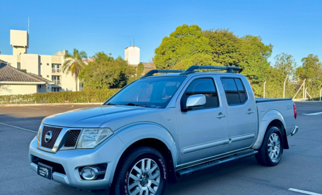 Nissan Frontier SL CD 4x4 2.5TB Diesel Aut 2014 Diesel-1