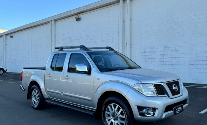Nissan Frontier SL CD 4x4 2.5TB Diesel Aut 2014 Diesel
