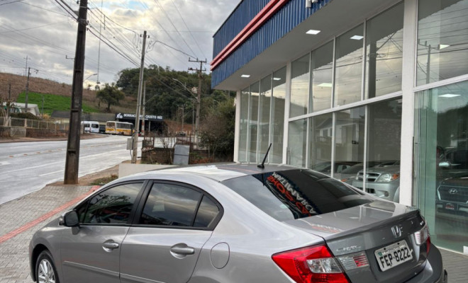 Honda Civic Sed. LXL/LXL SE 1.8 Flex 16V Mec. 2013 Flex-1