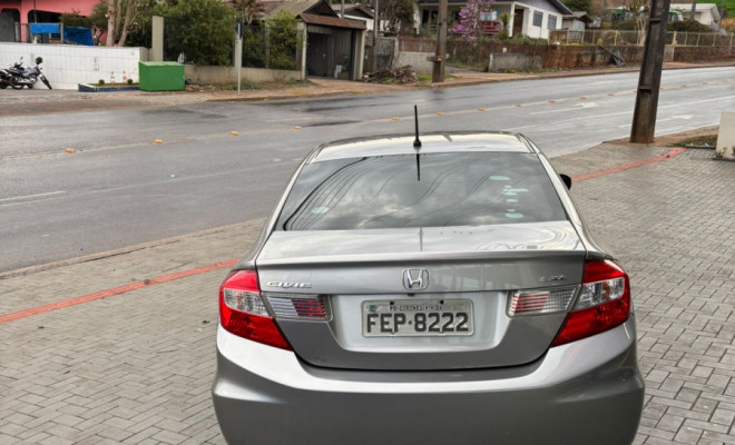 Honda Civic Sed. LXL/LXL SE 1.8 Flex 16V Mec. 2013 Flex-2