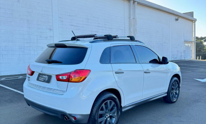 Mitsubishi ASX O NEILL 2.0 16V 160cv Aut. 2016 Gasolina-8