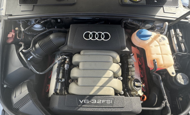 Audi A6 3.2 FSI 24V 255cv Multitronic 2008 Gasolina-11