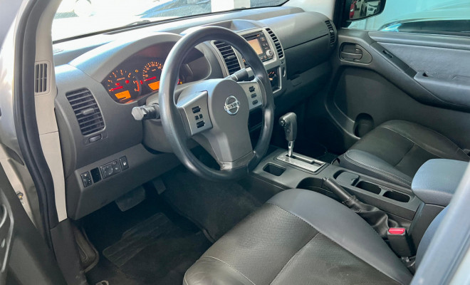 Nissan Frontier LE ATTACK CD 4x4 2.5 TB Die.Aut 2013 Diesel-6