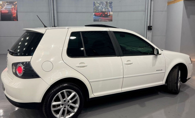 VW - VolksWagen Golf Sportline 1.6 Mi Total Flex 8V 4p 2011 Flex-2