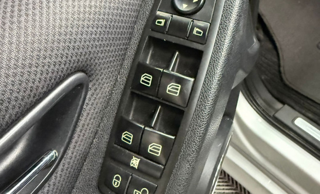 Mercedes-Benz B 180 2010 Flex-8