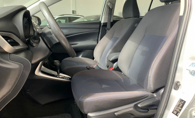 Toyota YARIS XL Live Sedan 1.5 Flex 16V 4p Aut. 2021 Flex-9