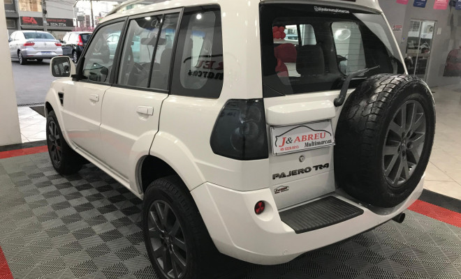 Mitsubishi Pajero TR4 2.0 Flex 16V 4X2 Aut. 2013 Flex-2