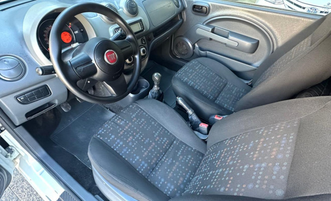 Fiat Fiorino Furgão Celeb. EVO 1.4 Flex 8V 2p 2015 Flex-6