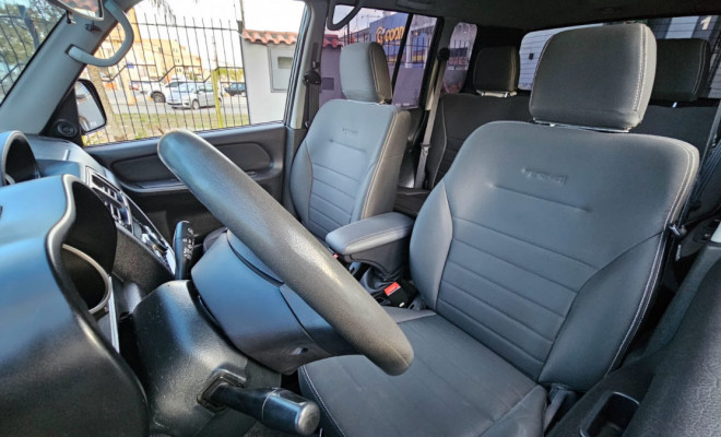Mitsubishi Pajero TR4 2.0 Flex 16V 4X2 Aut. 2013 Gasolina-12