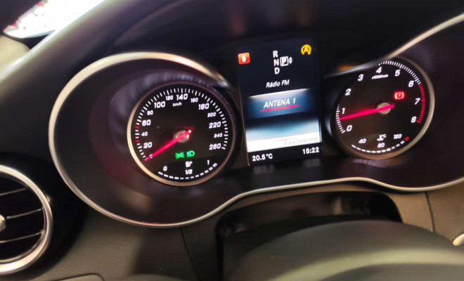 Mercedes-Benz C-180 CGI Coupe Sport 1.6 TB 16V Aut. 2015 Gasolina-10